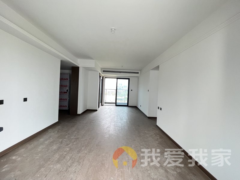 南昌我爱我家华侨城万科七期澜岸 南北通透，采光好 视野好，诚心出售