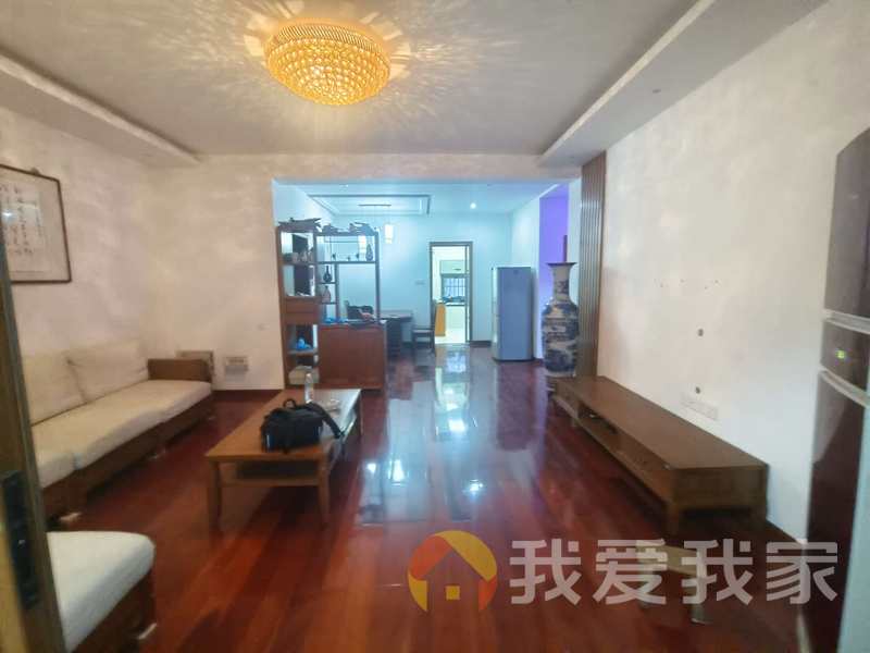 南昌我爱我家铁路九村（南铁世纪花园） 南北通透，采光好 装修好，环镜优美 近地铁 视野好，诚心出售