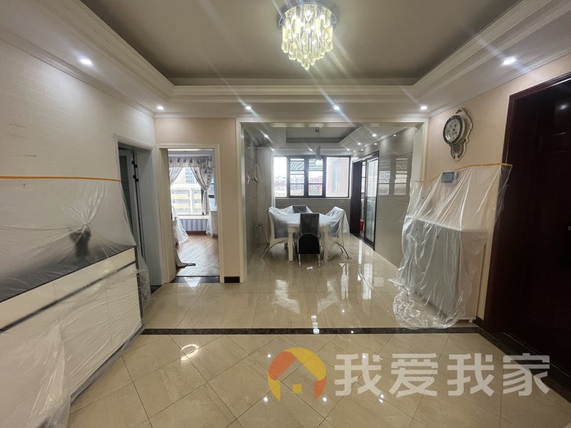 南昌我爱我家紫金城红郡 南北通透，采光好 装修好，环镜优美 周边匹套完善，，出行方便