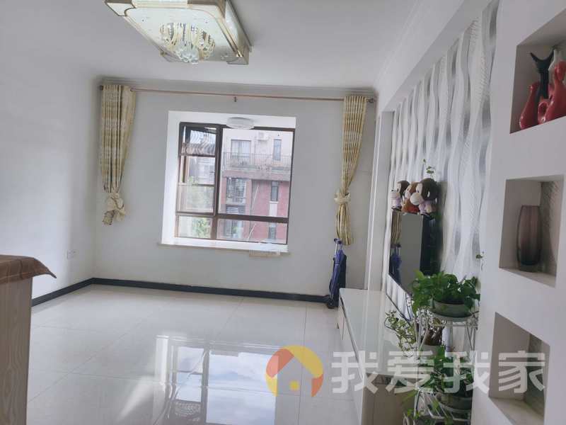 南昌我爱我家绿都丹石街区 南北通透，采光好 装修好，环镜优美 视野好，诚心出售