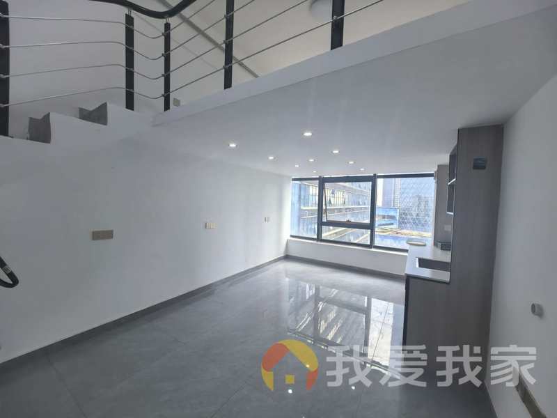 南昌我爱我家青花东岸两房朝东，楼下地铁口云中城绿地中心旁