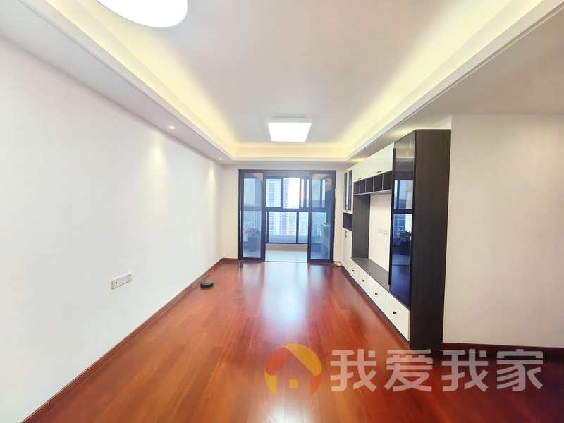 南昌我爱我家新力琥珀园一期 南北通透，采光好 装修好，环镜优美 视野好，诚心出售