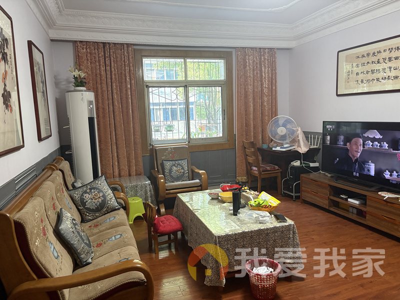 南昌我爱我家江联住宅区南区 南北通透，采光好 视野好，诚心出售