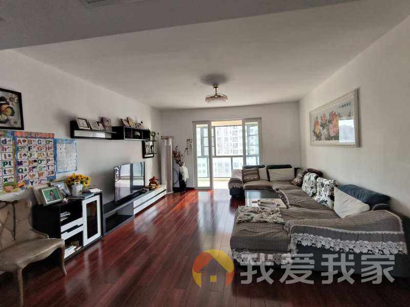 南昌我爱我家丹桂苑住宅小区 南北通透，采光好 装修好，环镜优美 中间楼层
