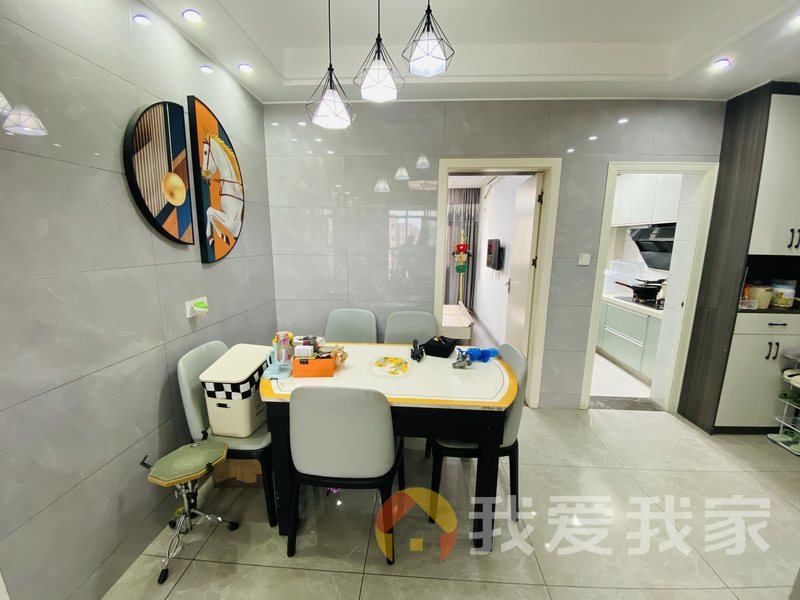 南昌我爱我家中煤滨湖花城 南北通透，采光好 装修好，环镜优美 视野好，诚心出售