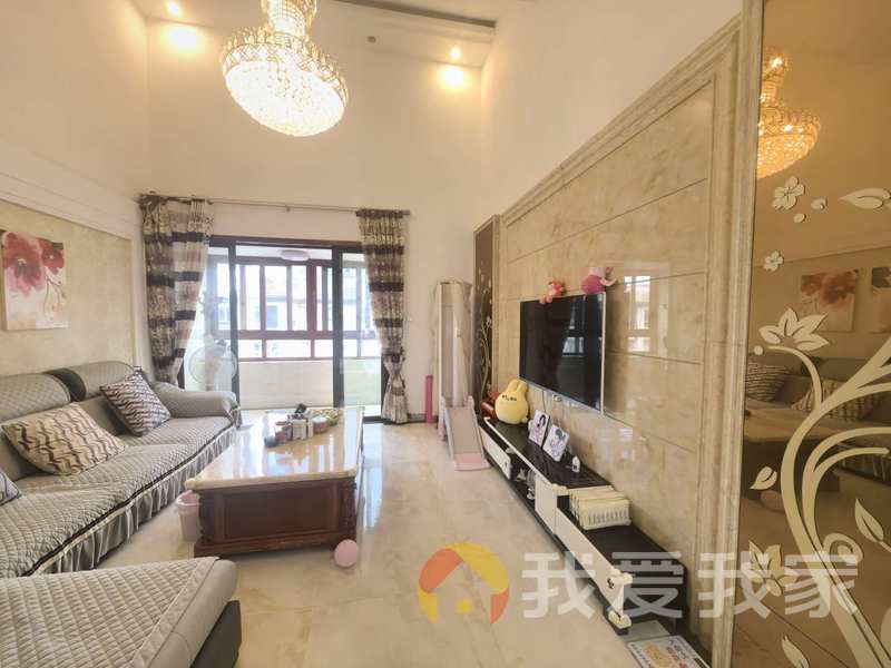 南昌我爱我家绿地新都会 南北通透，采光好 装修好，环镜优美 近地铁 视野好，诚心出售