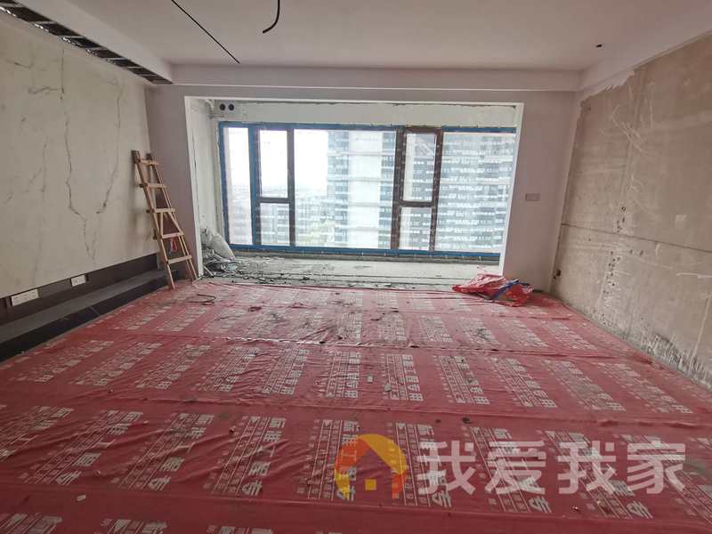 南昌我爱我家华侨城万科六期汀岸 南北通透，采光好 装修好，环镜优美 视野好，诚心出售