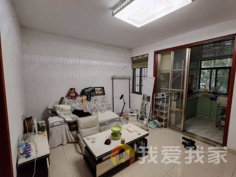 南昌我爱我家康桥绿城C区 南北通透，采光好 装修好，环镜优美 视野好，诚心出售