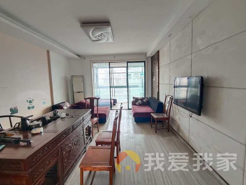 南昌我爱我家隆鑫广场 南北通透，采光好 装修好，环镜优美 近地铁 视野好，诚心出售