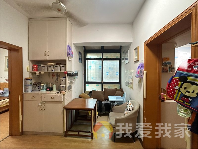 南昌我爱我家永外正街 南北通透，采光好 装修好，环镜优美 近地铁 中间楼层