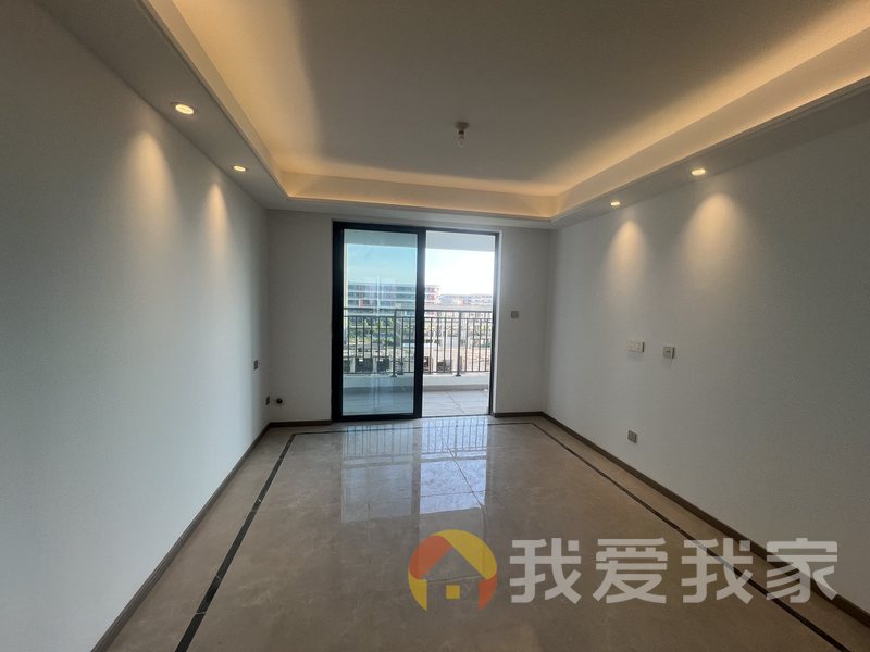 南昌我爱我家彰泰中梁力高君誉印象 南北通透，采光好 装修好，环镜优美 周边匹套完善，，出行方便