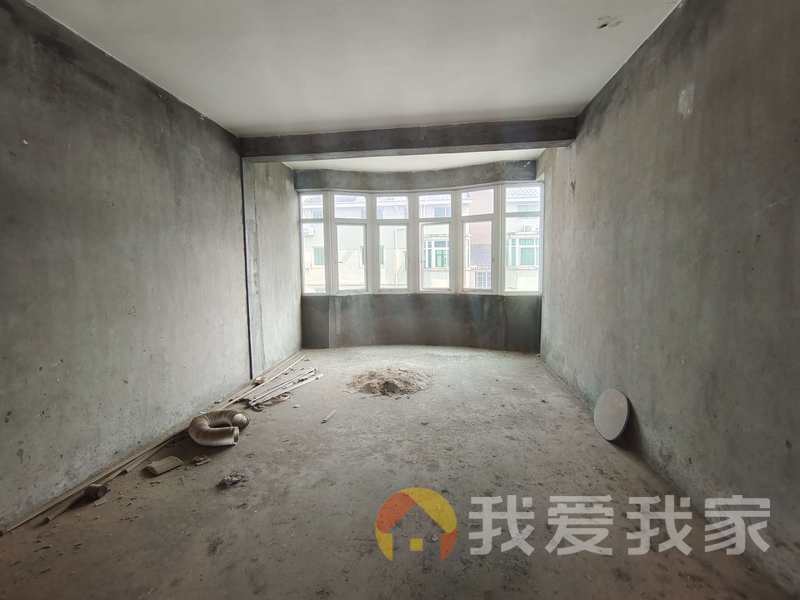 南昌我爱我家竹林花园 南北通透，采光好 视野好，诚心出售