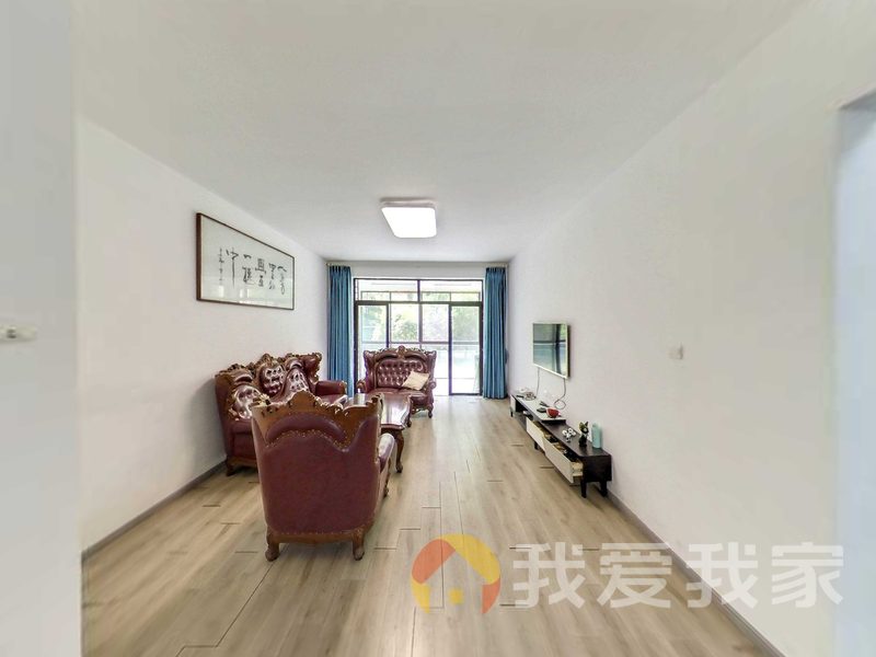 南昌我爱我家象湖桃源二期（芳湖苑） 南北通透，采光好 周边匹套完善，，出行方便