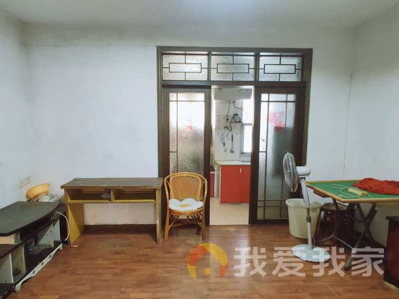 南昌我爱我家安康小区（康乐小区） 南北通透，采光好 装修好，环镜优美 近地铁 视野好，诚心出售