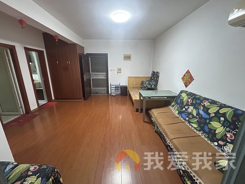 南昌我爱我家凤凰城二期凤翔苑 南北通透，采光好 装修好，环镜优美 近地铁 周边匹套完善，，出行方便