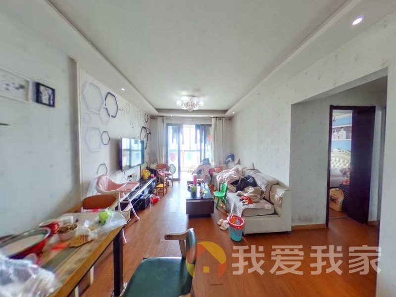 南昌我爱我家保利东湾国际花园 南北通透，采光好 装修好，环镜优美 视野好，诚心出售