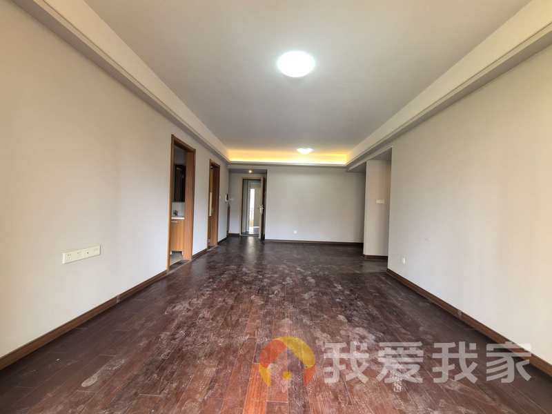 南昌我爱我家万科海上传奇 南北通透，采光好 装修好，环镜优美 周边匹套完善，，出行方便