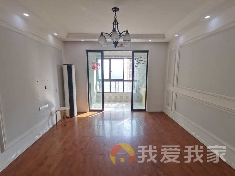 南昌我爱我家华润橡府（橡福小区） 南北通透，采光好 装修好，环镜优美 视野好，诚心出售
