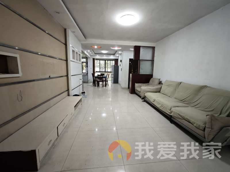南昌我爱我家莱茵半岛花园 南北通透，采光好 装修好，环镜优美 近地铁 周边匹套完善，，出行方便