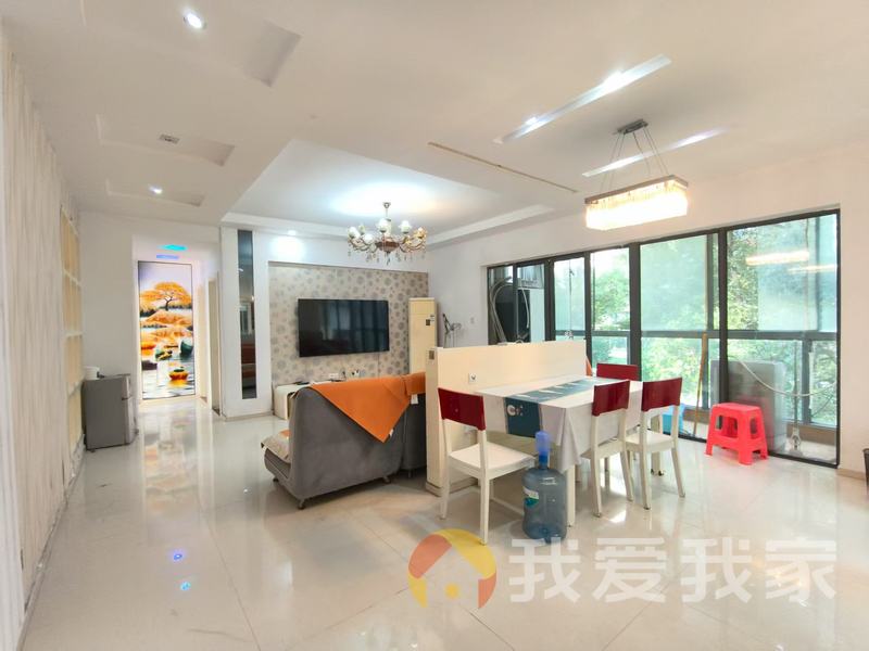 南昌我爱我家万达华府御园 南北通透，采光好 装修好，环镜优美 近地铁 周边匹套完善，，出行方便