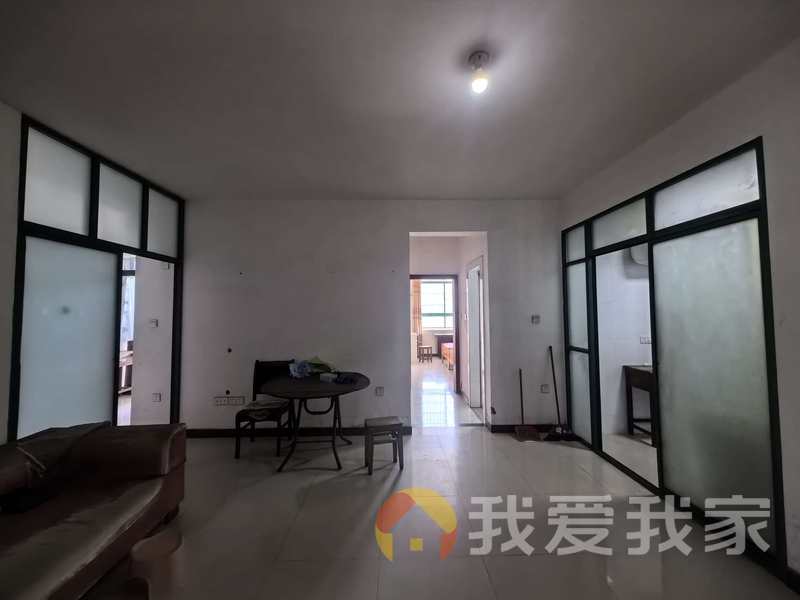 南昌我爱我家中磊锦绣365 南北通透，采光好 装修好，环镜优美 近地铁 视野好，诚心出售