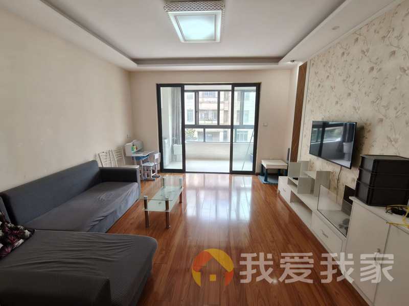 南昌我爱我家方大上上城 南北通透，采光好 装修好，环镜优美 近地铁 中间楼层