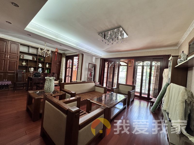 南昌我爱我家香溢花城二期 南北通透，采光好 装修好，环镜优美 中间楼层