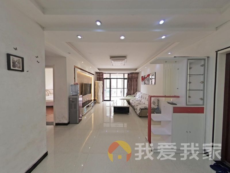 南昌我爱我家保集一期保集半岛 南北通透，采光好 视野好，诚心出售