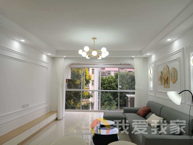 南昌我爱我家沿海丽水佳园 南北通透，采光好 装修好，环镜优美 中间楼层