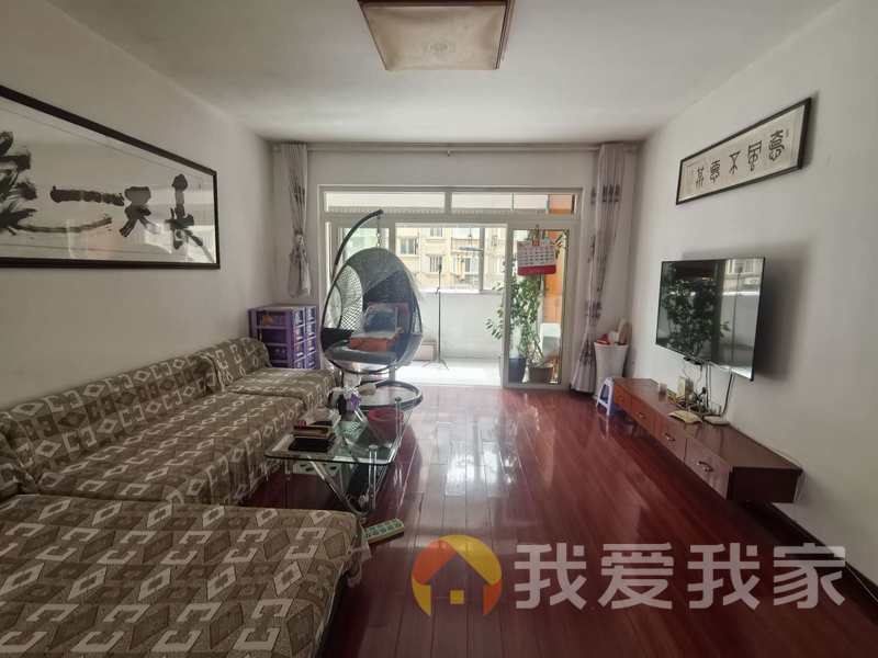 南昌我爱我家红谷世纪花园A区 南北通透，采光好 装修好，环镜优美 近地铁 视野好，诚心出售