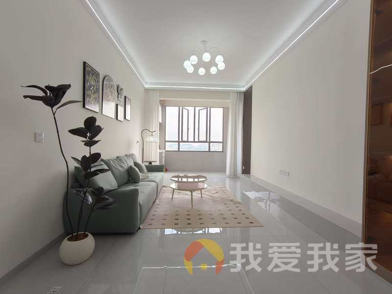 南昌我爱我家保利半山国际花园莱茵水岸 南北通透，采光好 装修好，环镜优美 中间楼层