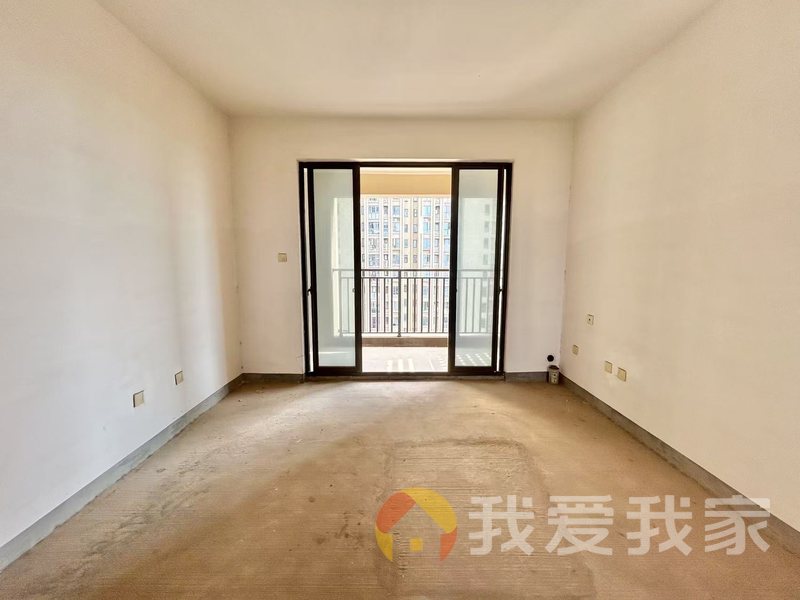 南昌我爱我家绿地国际博览城一期藏珑 南北通透，采光好 近地铁 中间楼层