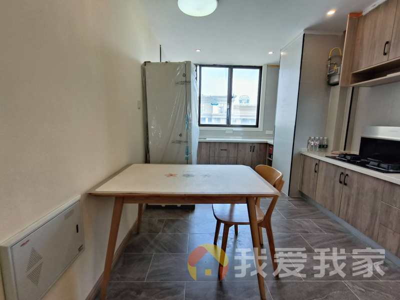 南昌我爱我家商城凤凰印象 南北通透，采光好 装修好，环镜优美 视野好，诚心出售