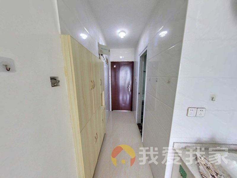 南昌我爱我家中大城 南北通透，采光好 中间楼层