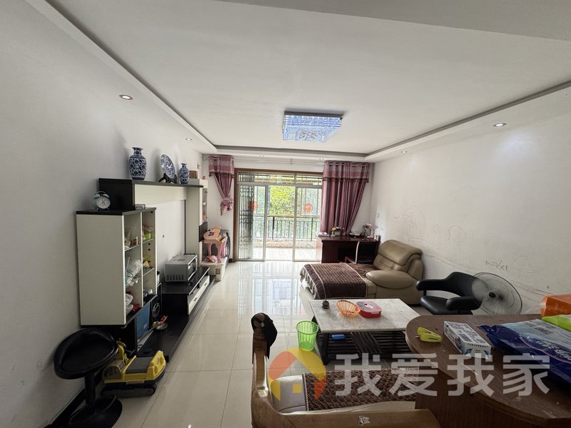 南昌我爱我家正荣大湖之都南岸公园 南北通透，采光好 装修好，环镜优美 视野好，诚心出售