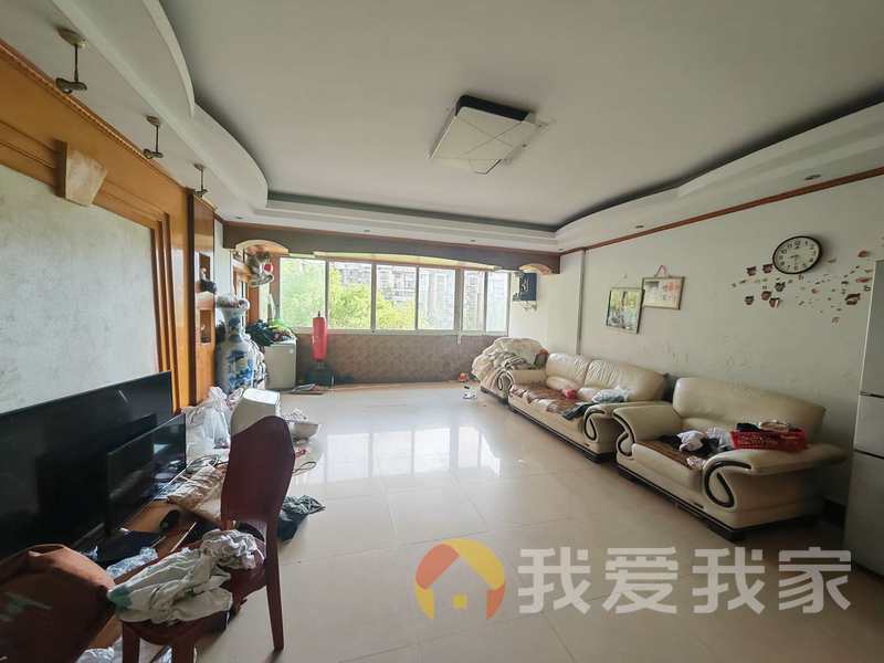 南昌我爱我家安石路 南北通透，采光好 中间楼层
