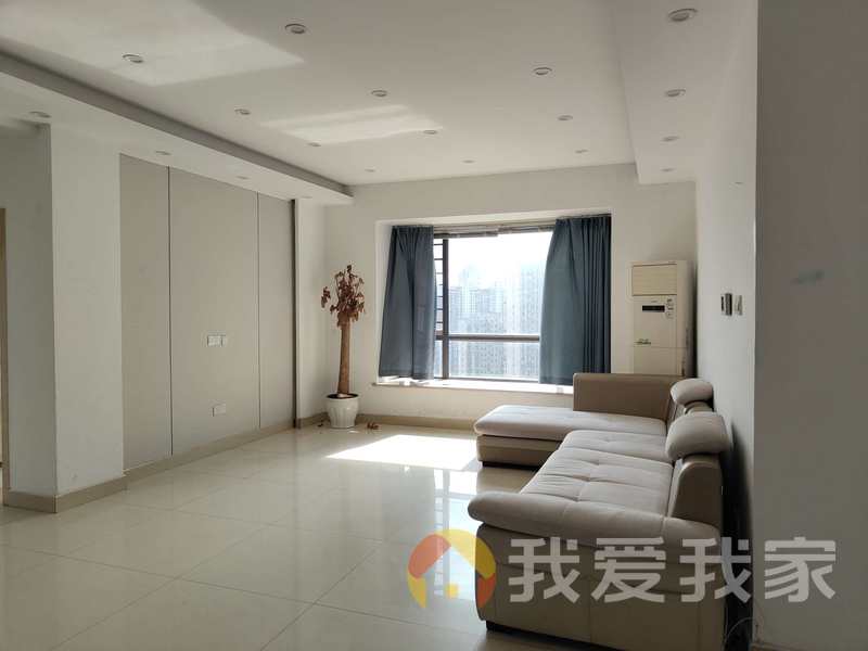 南昌我爱我家子安路新世界广场 南北通透，采光好 装修好，环镜优美 视野好，诚心出售