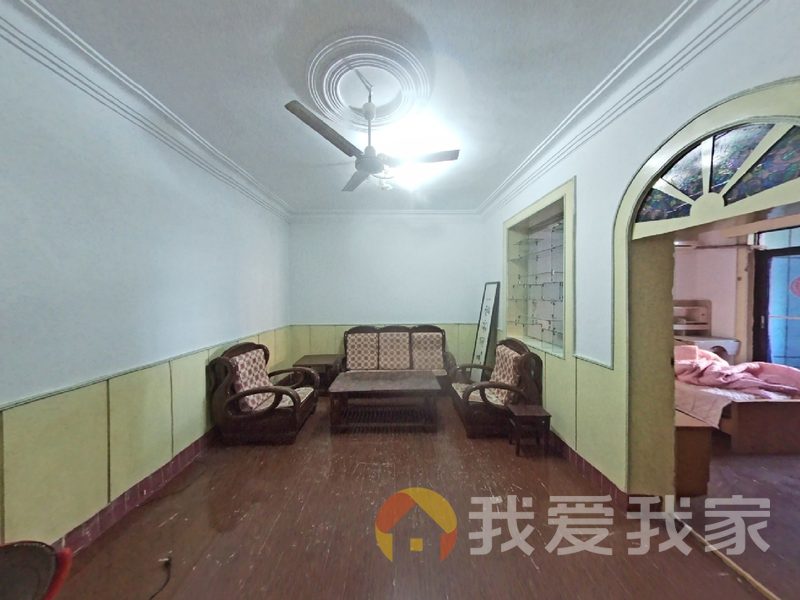 南昌我爱我家建德观 南北通透，采光好 视野好，诚心出售