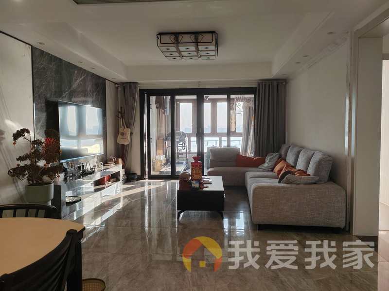 南昌我爱我家正荣十里江山（正荣御湾） 南北通透，采光好 装修好，环镜优美 中间楼层