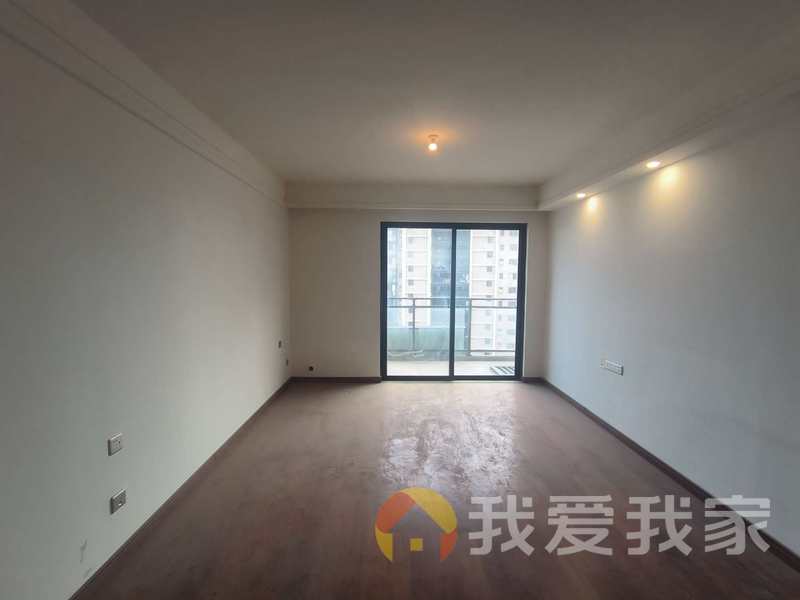南昌我爱我家保利洪都里（洪源泰府） 南北通透，采光好 装修好，环镜优美 视野好，诚心出售