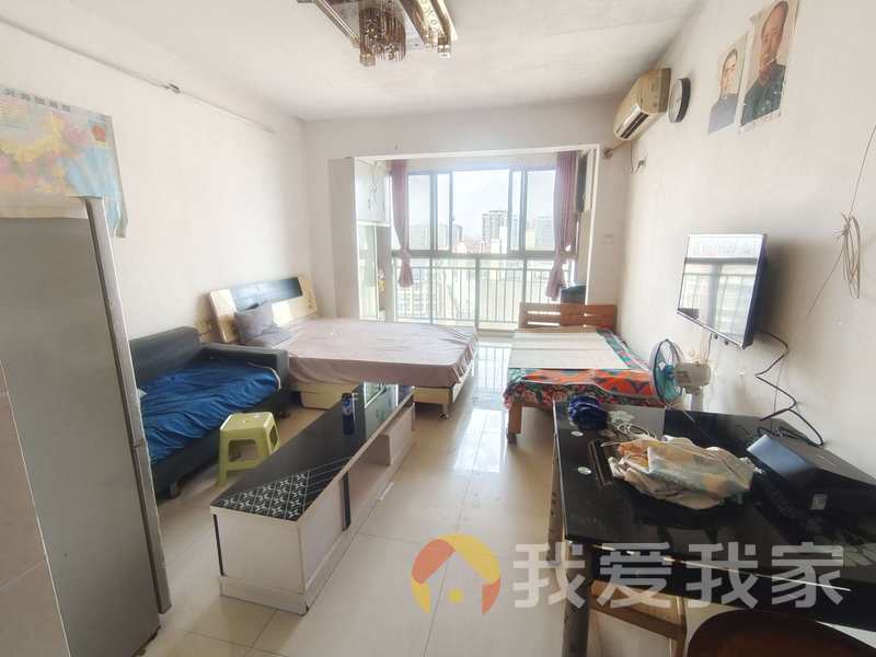 南昌我爱我家平安象湖风情 南北通透，采光好 装修好，环镜优美 中间楼层