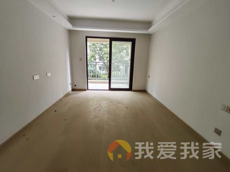 南昌我爱我家阳光城丽景湾小区 南北通透，采光好 装修好，环镜优美 周边匹套完善，，出行方便