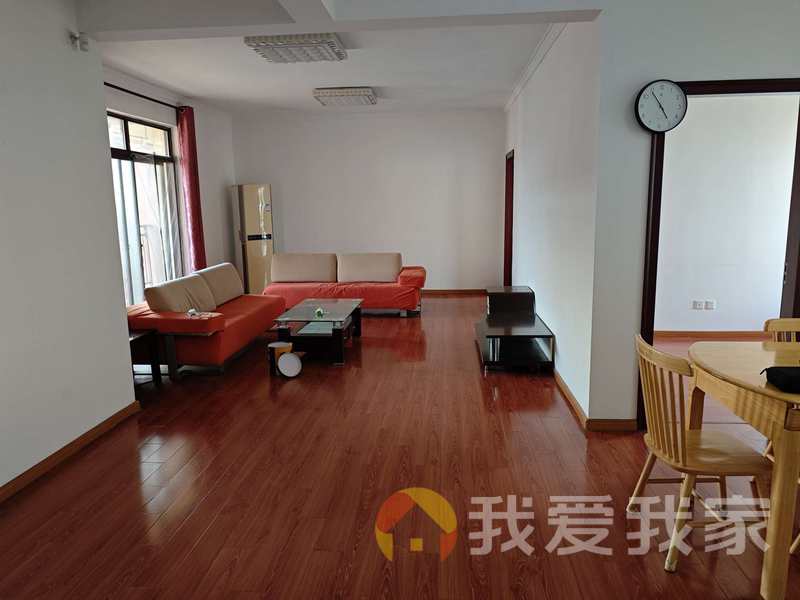 南昌我爱我家近地铁口，南北通透，精装四房