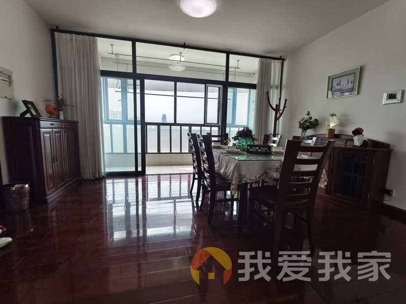 南昌我爱我家龙泉湾 南北通透，采光好 装修好，环镜优美 视野好，诚心出售