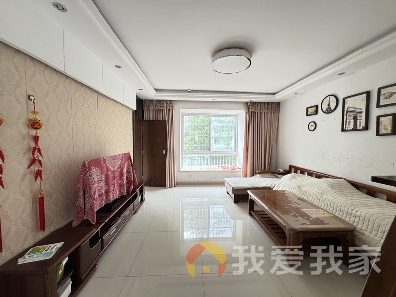南昌我爱我家正荣大湖之都西水滨 南北通透，采光好 装修好，环镜优美 近地铁 中间楼层