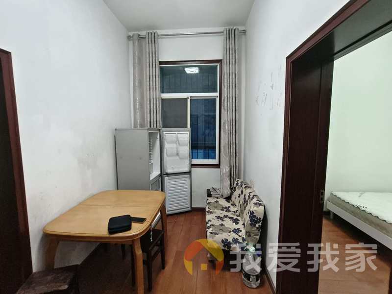南昌我爱我家北京西路 南北通透，采光好 装修好，环镜优美 近地铁 视野好，诚心出售