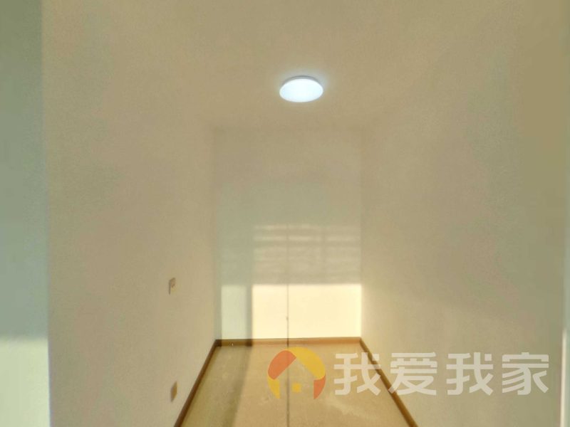 南昌我爱我家世茂泰禾江南院子 南北通透，采光好 装修好，环镜优美 中间楼层