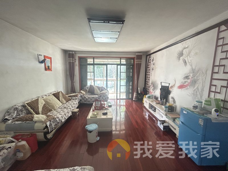 南昌我爱我家凤凰城一期凤鸣苑 南北通透，采光好 装修好，环镜优美 近地铁 周边匹套完善，，出行方便