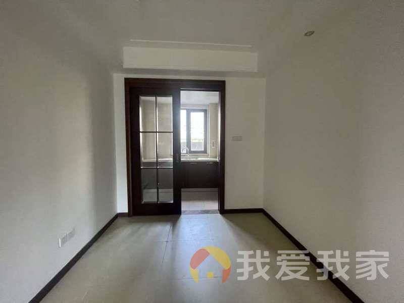 南昌我爱我家南北通透 南北三阳台 带100平露台 开发商精装