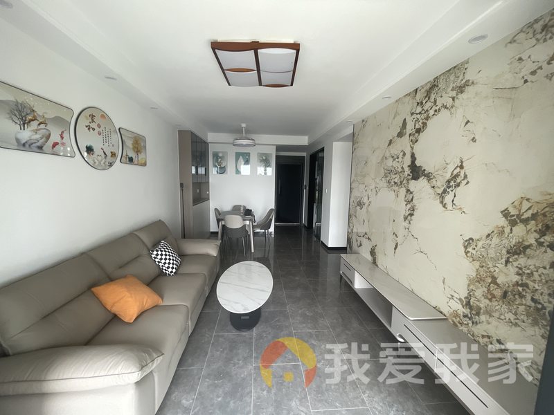 南昌我爱我家新旅明樾湾 南北通透，采光好 装修好，环镜优美 中间楼层